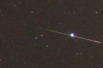 Orion meteor crosses Sirius, Oct 21, 2009
